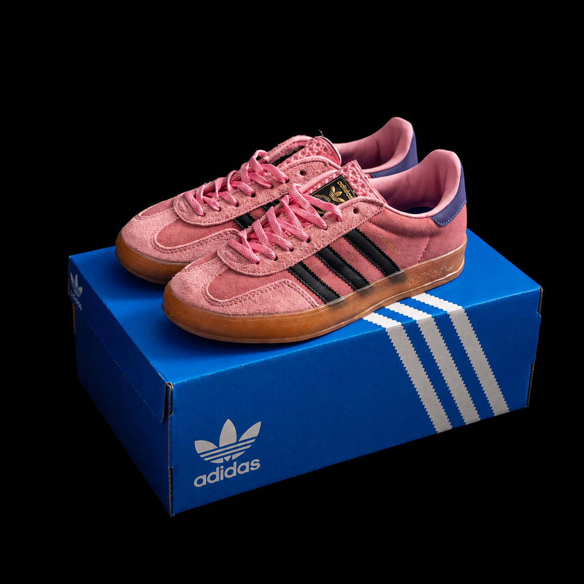 Gazelle Rosa y Negra