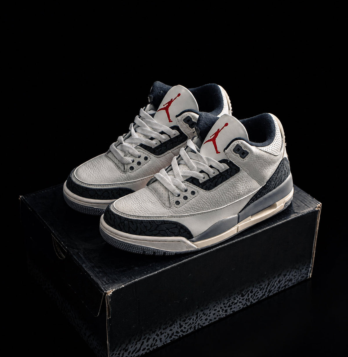 3 Retro White &  Navy