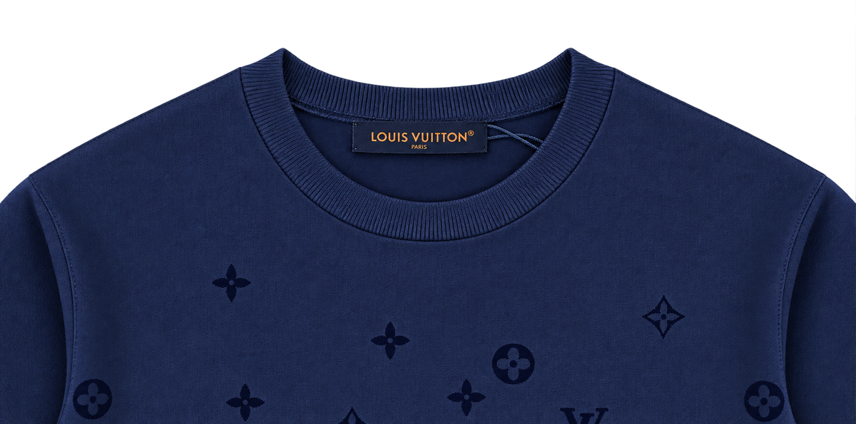 Camiseta Oversize Azul Marino con Degradado Monograma — Calidad Premium