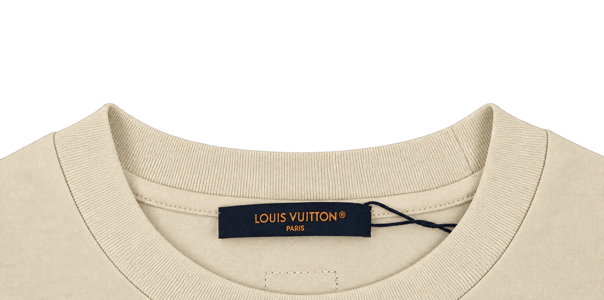 Camiseta Oversize Beige con Print "L.V.M." — Calidad Premium
