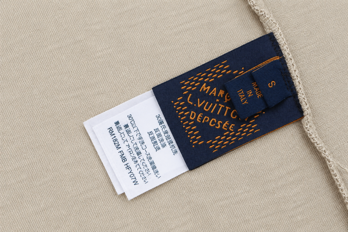 Camiseta Oversize Beige con Monograma Jacquard Multitono — Calidad Premium