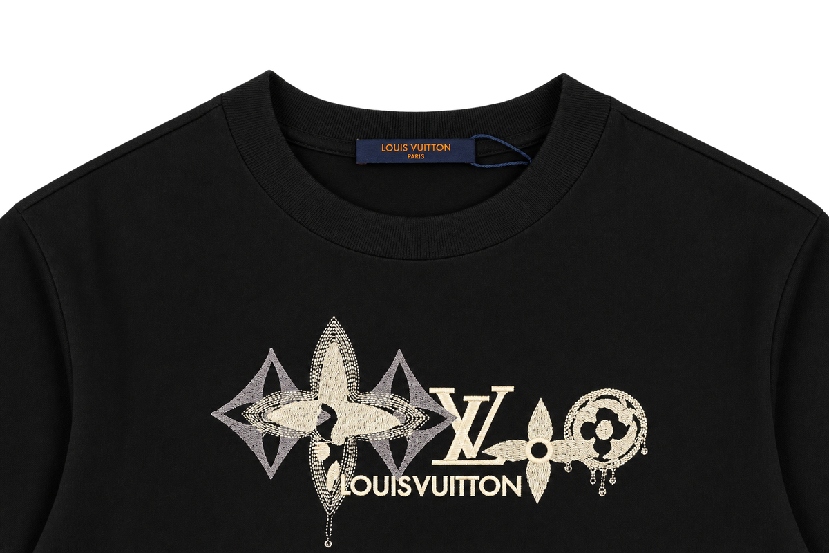 Camiseta Oversize Negra con Print Cristalizado "Jewel Monogram" — Calidad Premium