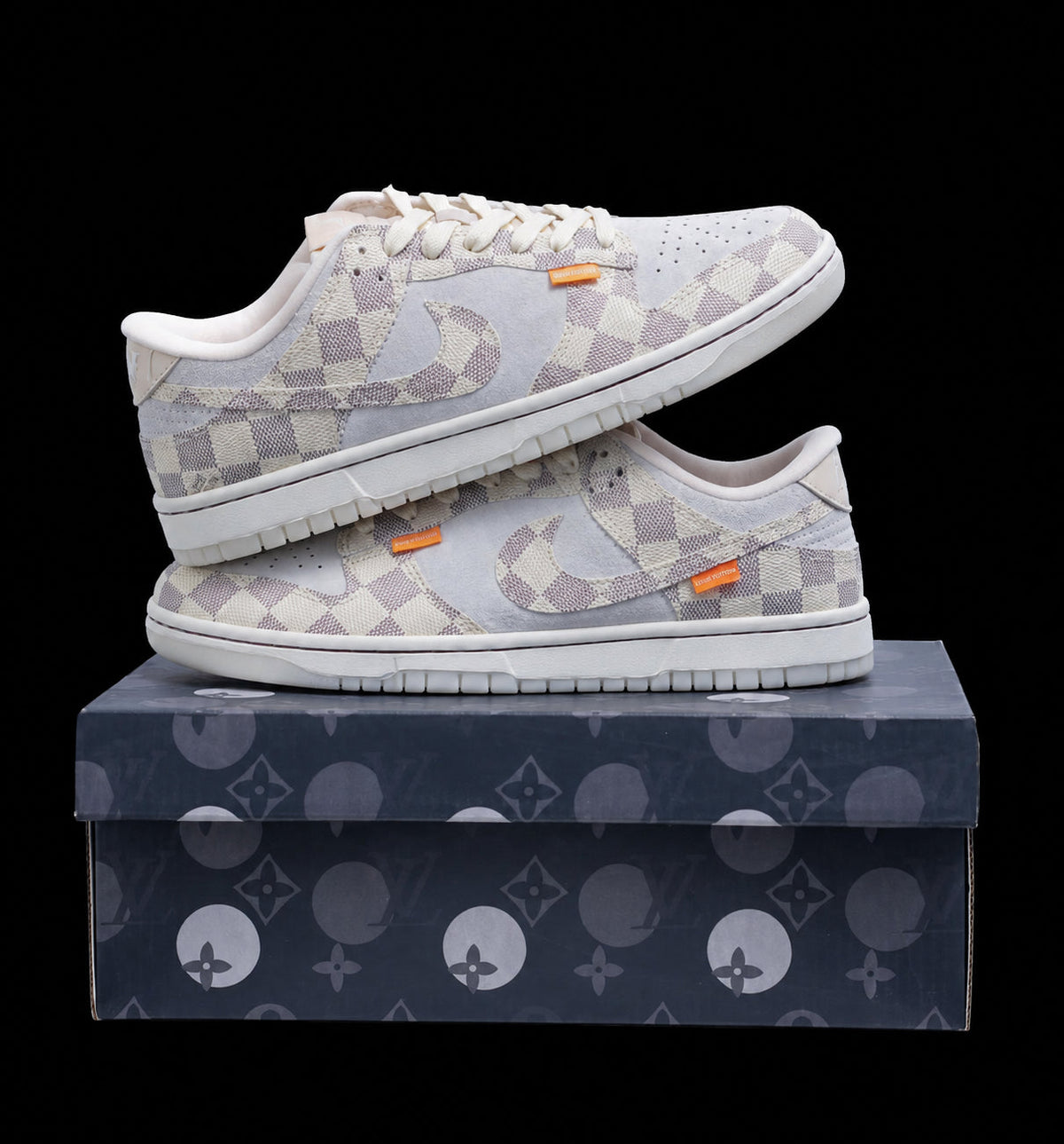 Dunk Low en gris y crema con estampado de cuadros