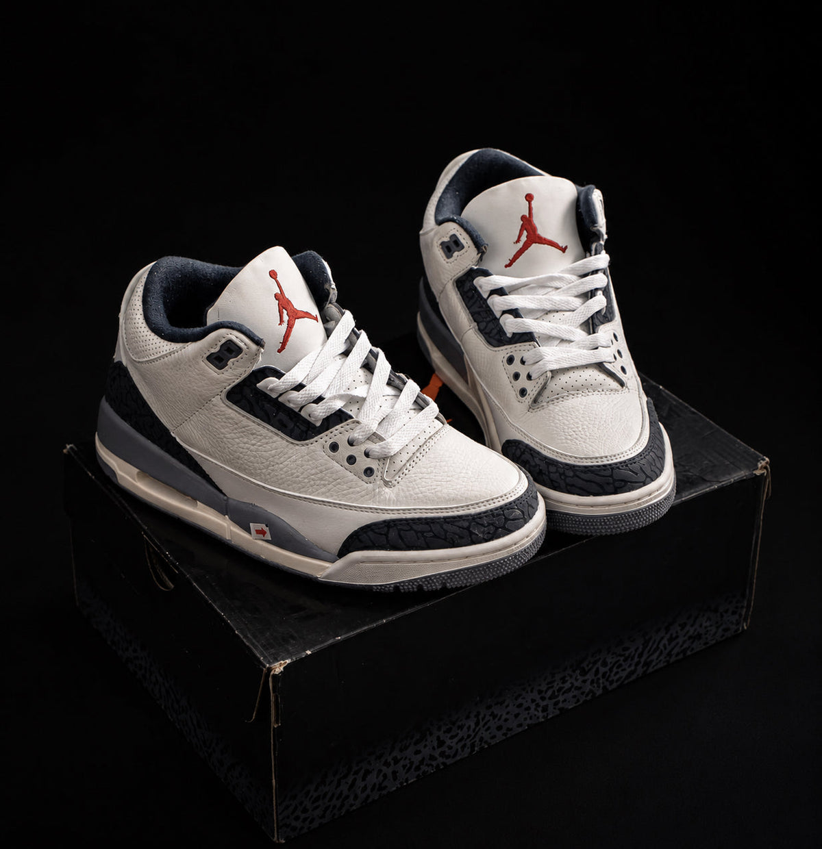3 Retro White &  Navy